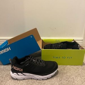 Hoka Clifton 6